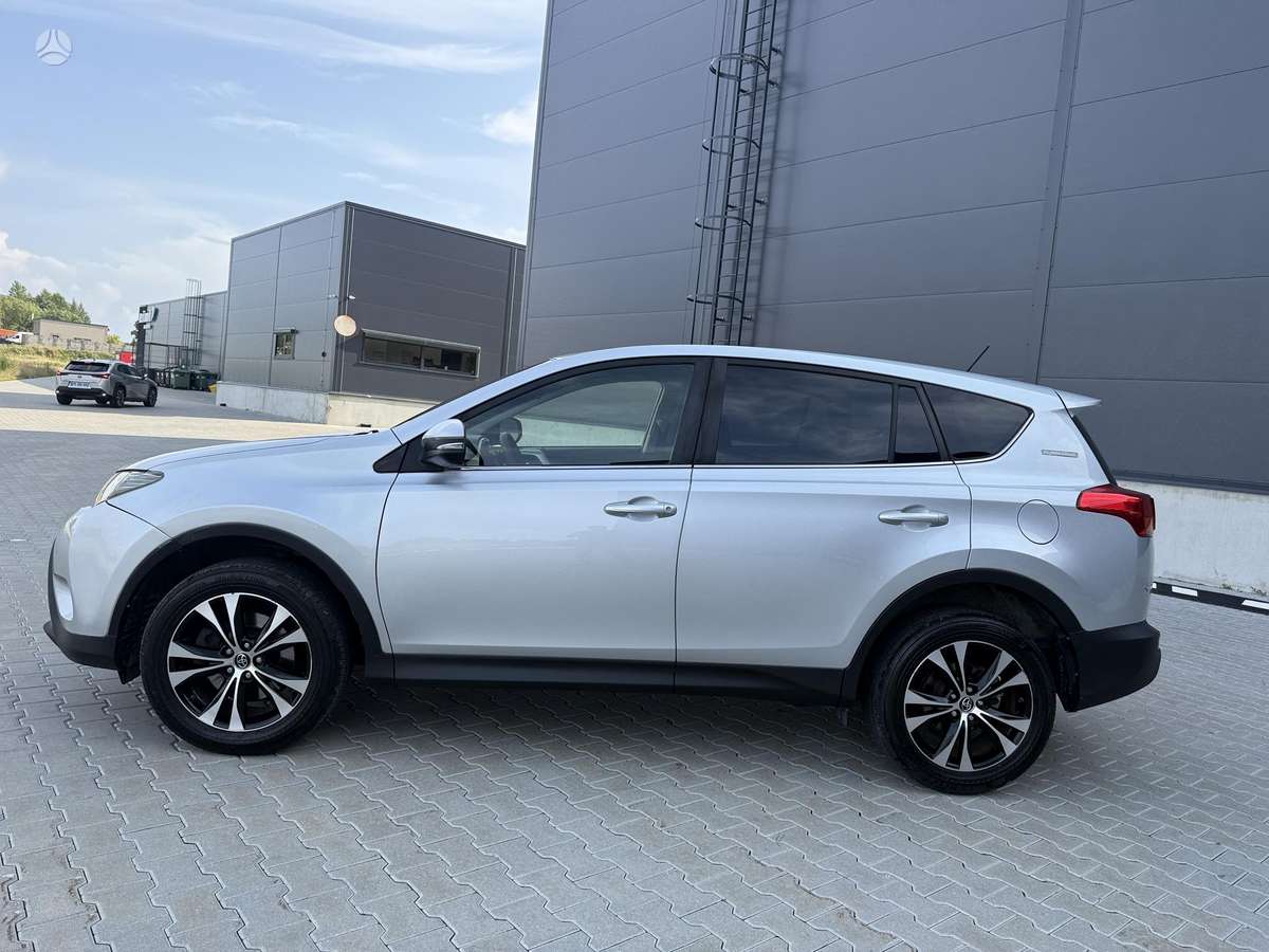 Toyota RAV4 - 8