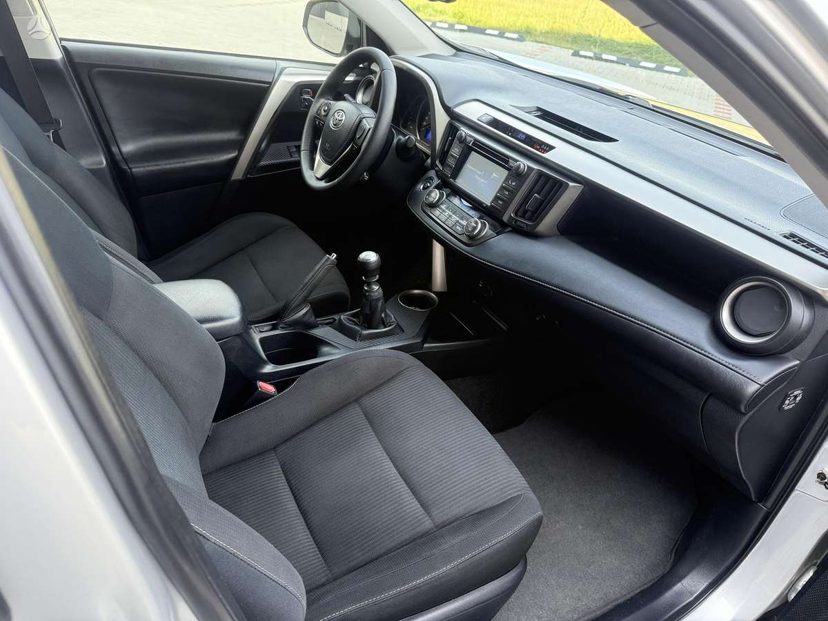 Toyota RAV4 - 9