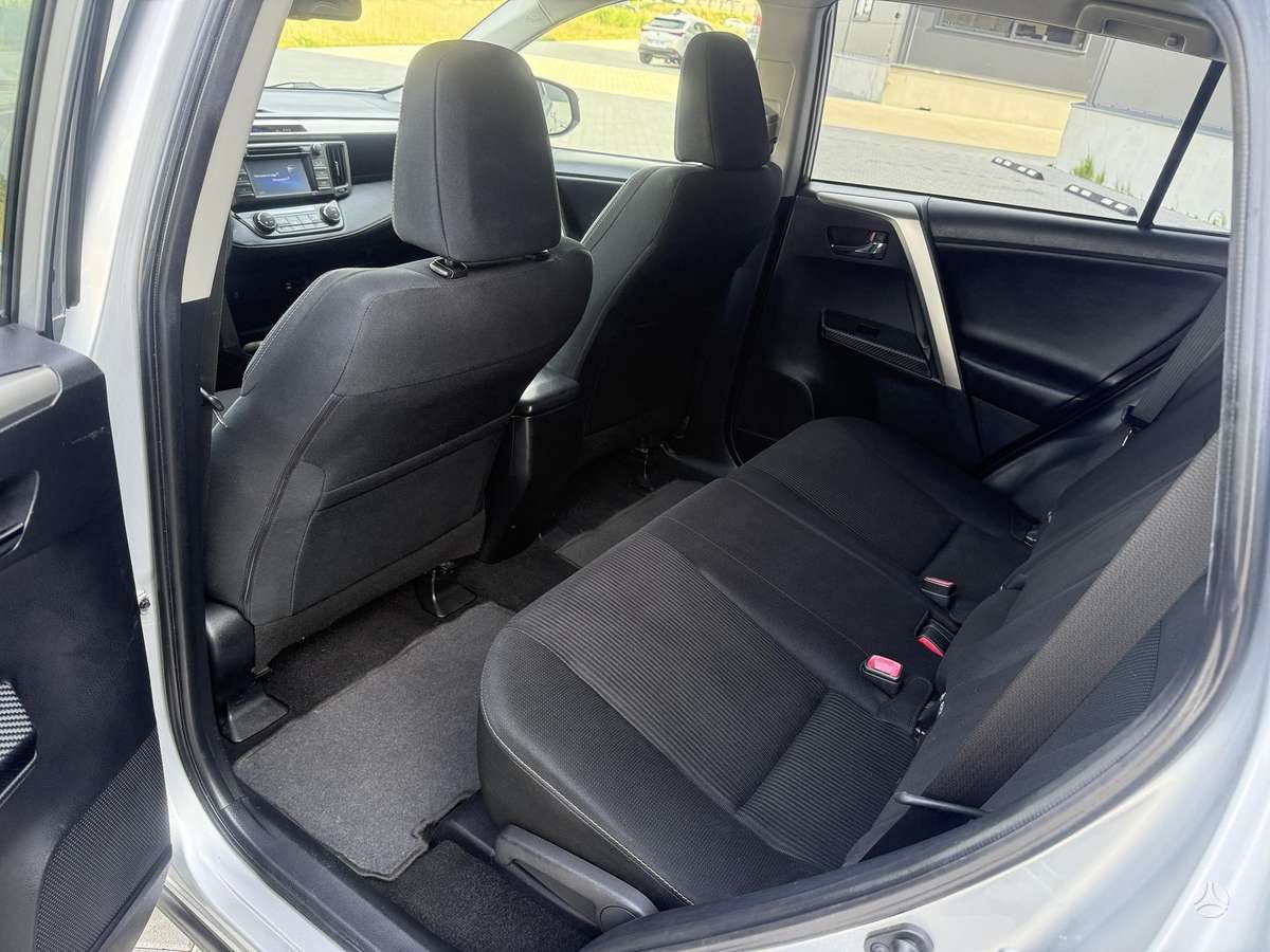 Toyota RAV4 - 12