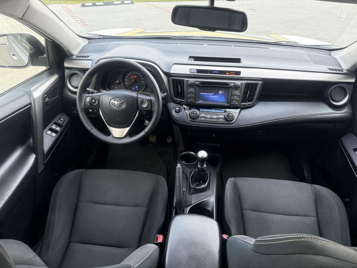 Toyota RAV4 - 11