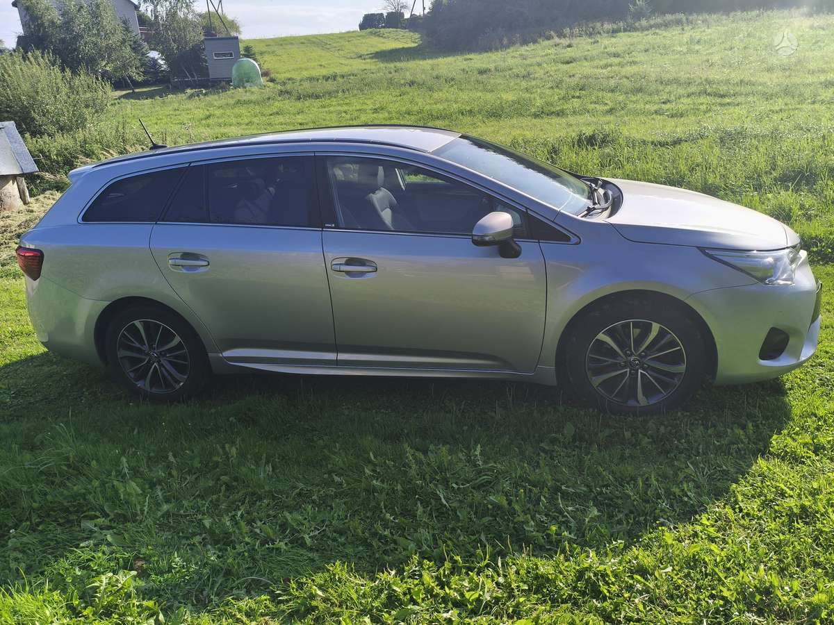 Toyota Avensis - 6
