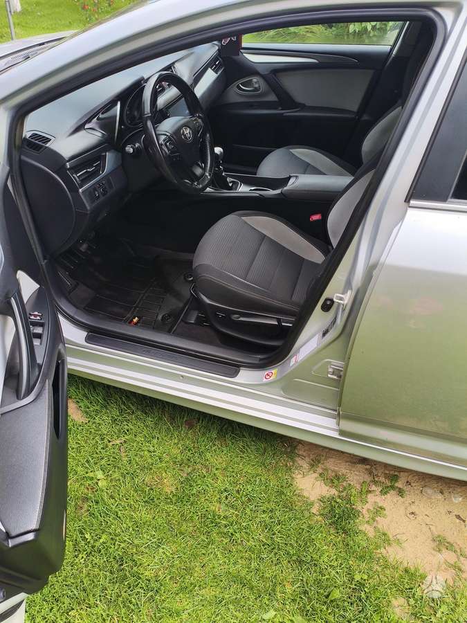 Toyota Avensis - 7