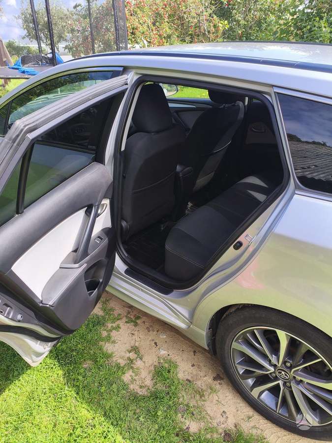 Toyota Avensis - 9