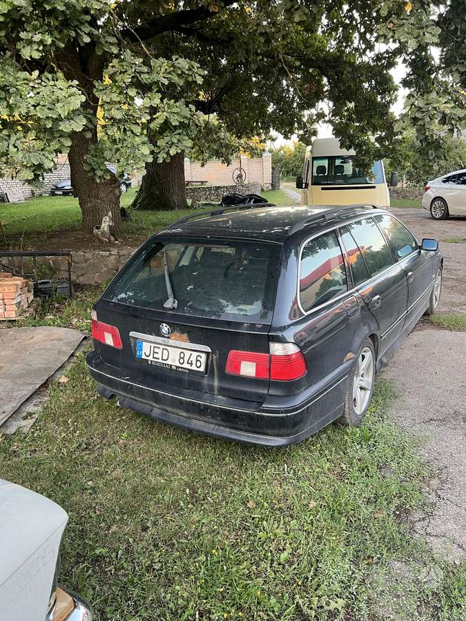 BMW 525, 2.5 l., Универсал