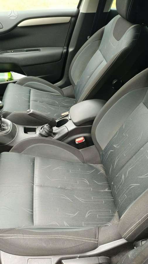 Citroen C4, 1.6 l., hatchback