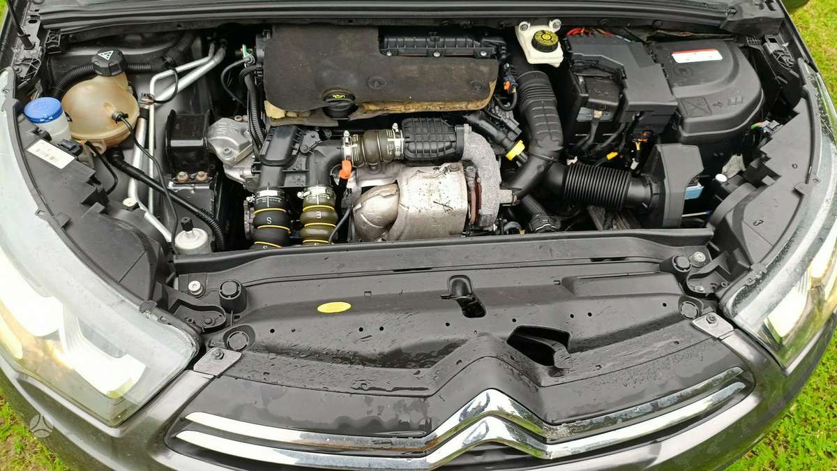 Citroen C4, 1.6 l., hatchback
