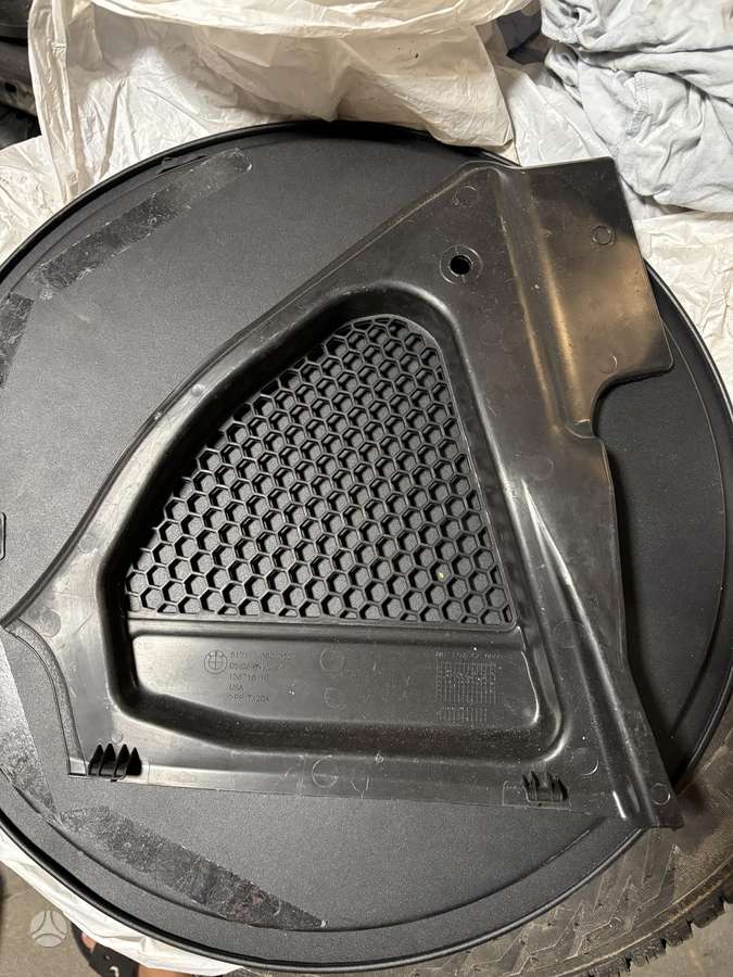 BMW X3 apdailos detalės