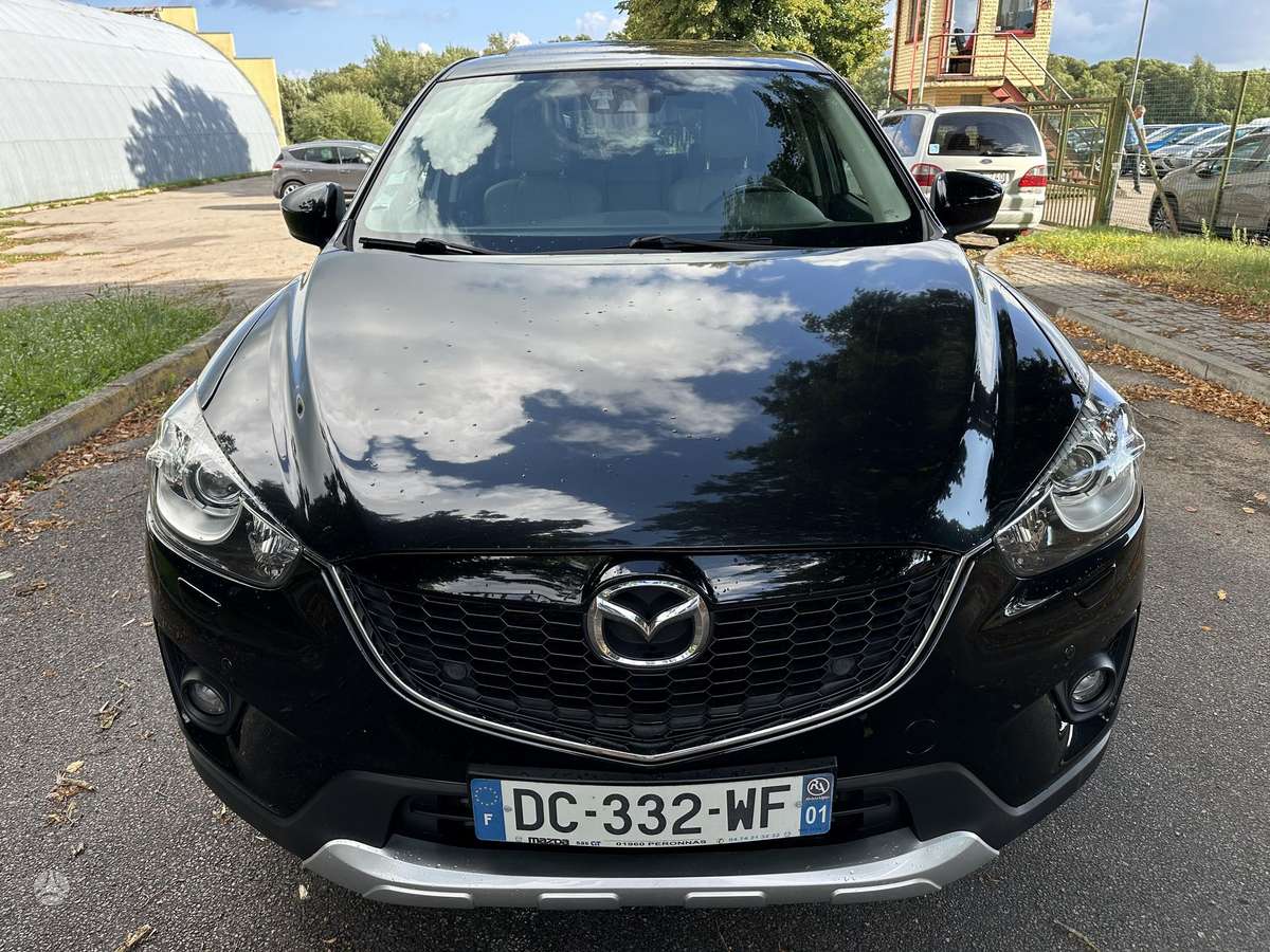 Mazda CX-5, 2.2 l., off-road / crossover