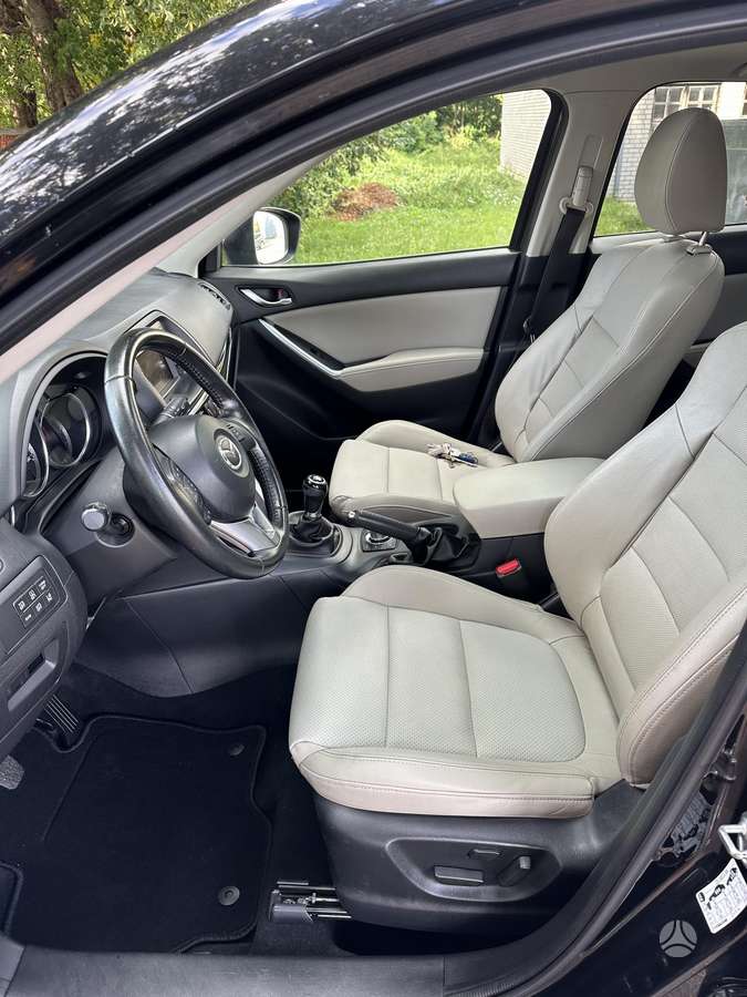Mazda CX-5, 2.2 l., off-road / crossover