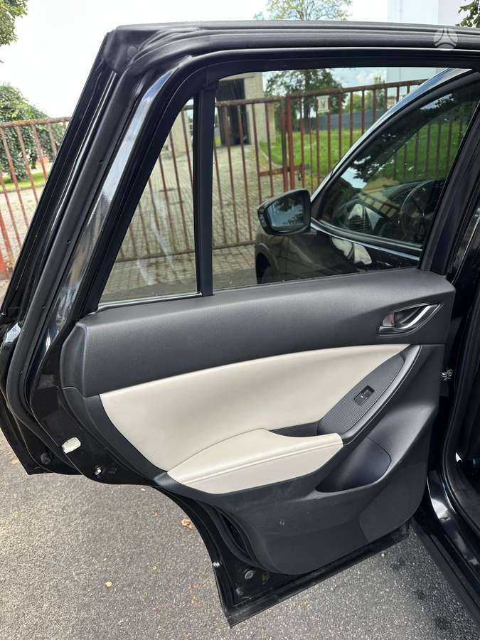 Mazda CX-5, 2.2 l., off-road / crossover
