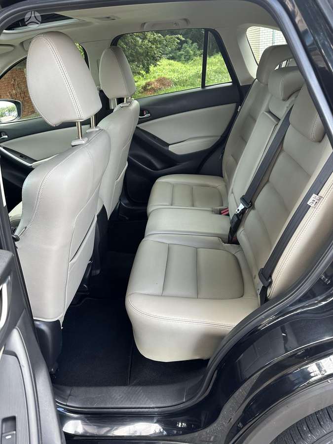 Mazda CX-5, 2.2 l., off-road / crossover