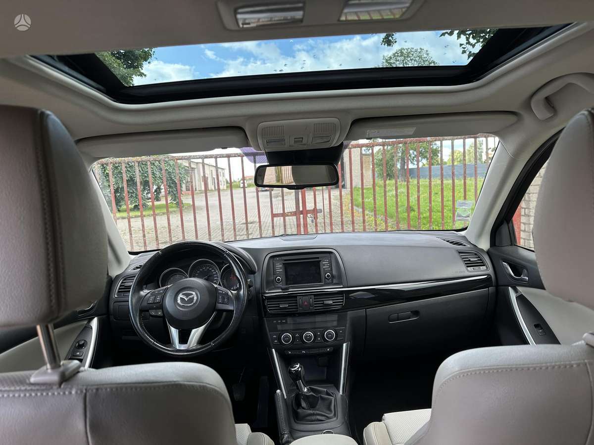 Mazda CX-5, 2.2 l., off-road / crossover