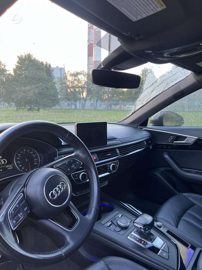 Audi A4, 2.0 l., Седан