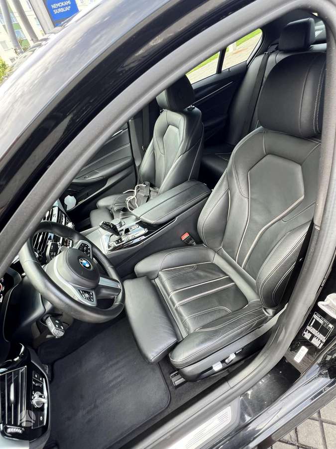 BMW 520, 2.0 l., Седан