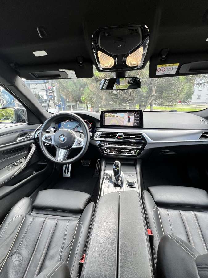 BMW 520, 2.0 l., Седан