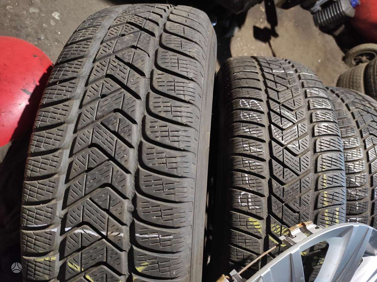 Hankook, žieminės 215/65 R17