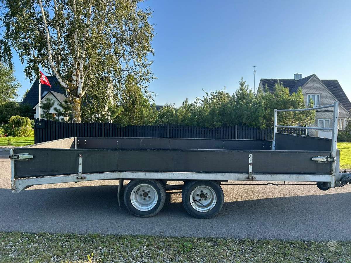 -Kita-, auto transporter