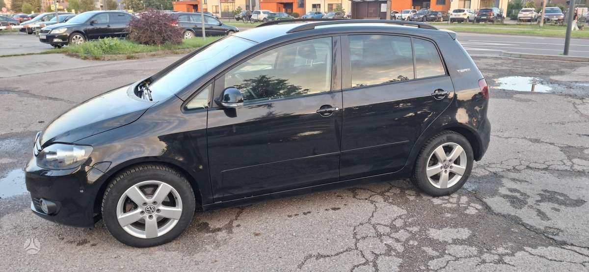 Volkswagen Golf Plus - 11