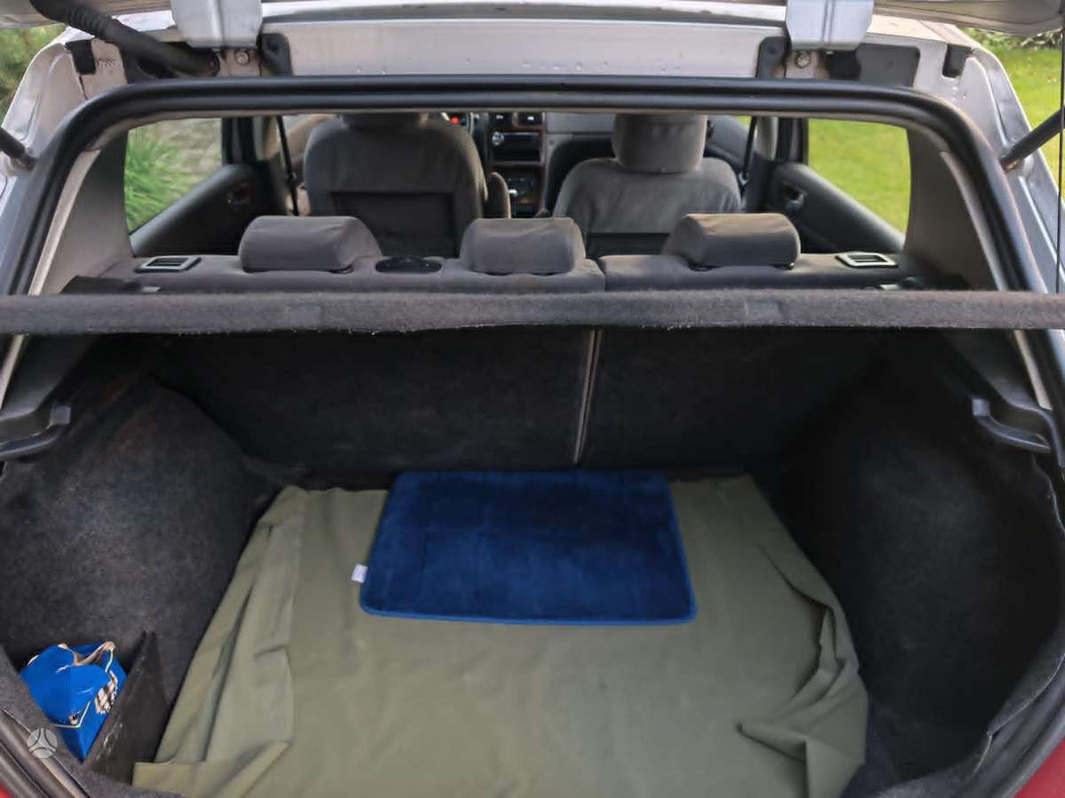 Peugeot 307, 2.0 l., hatchback
