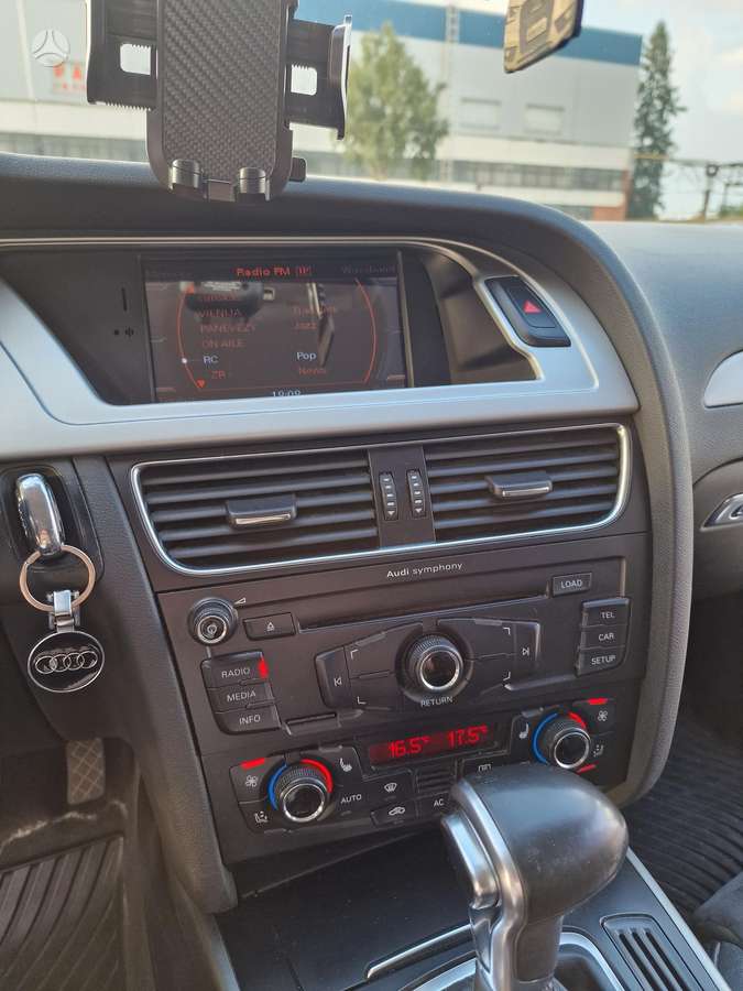 Audi A4, 3.0 l., universalas