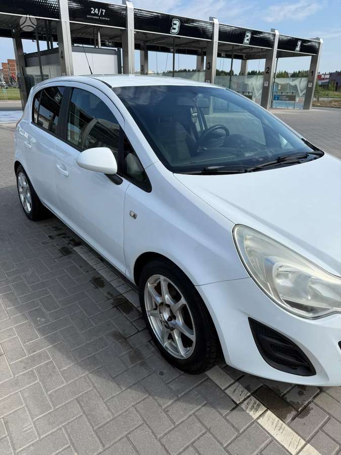 Opel Corsa, 1.2 l., Хэтчбек