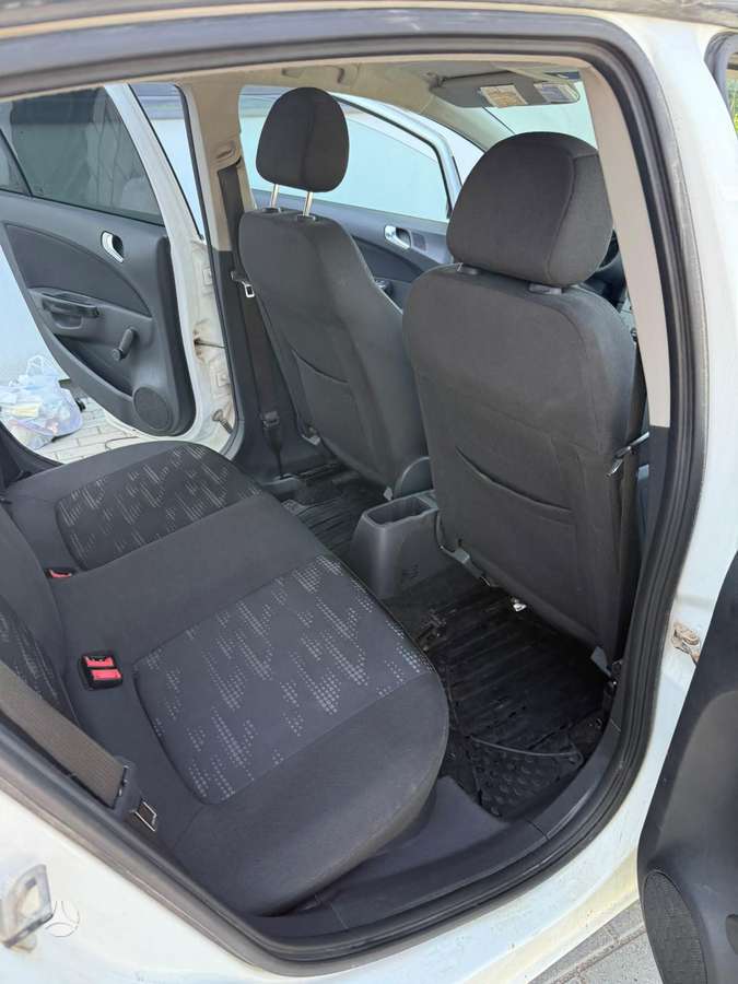 Opel Corsa, 1.2 l., Хэтчбек