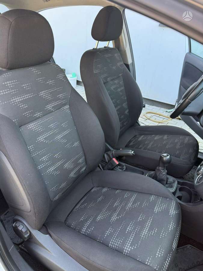 Opel Corsa, 1.2 l., Хэтчбек