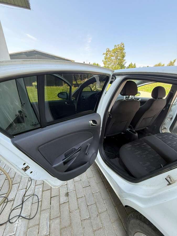Opel Corsa, 1.2 l., Хэтчбек