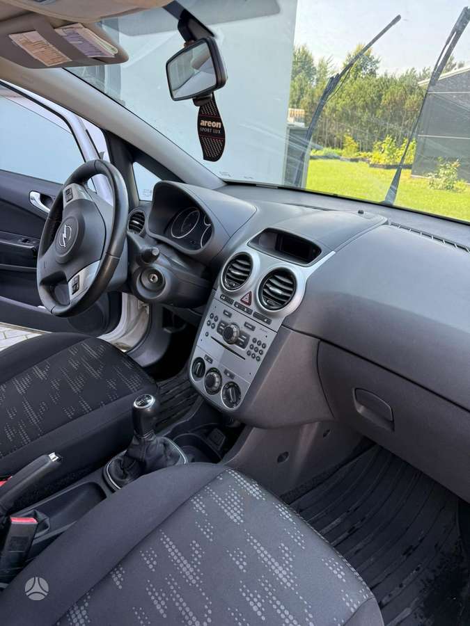 Opel Corsa, 1.2 l., hatchback