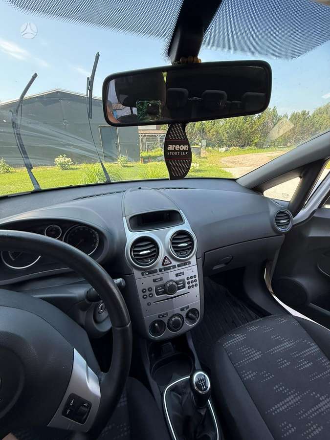 Opel Corsa, 1.2 l., Хэтчбек
