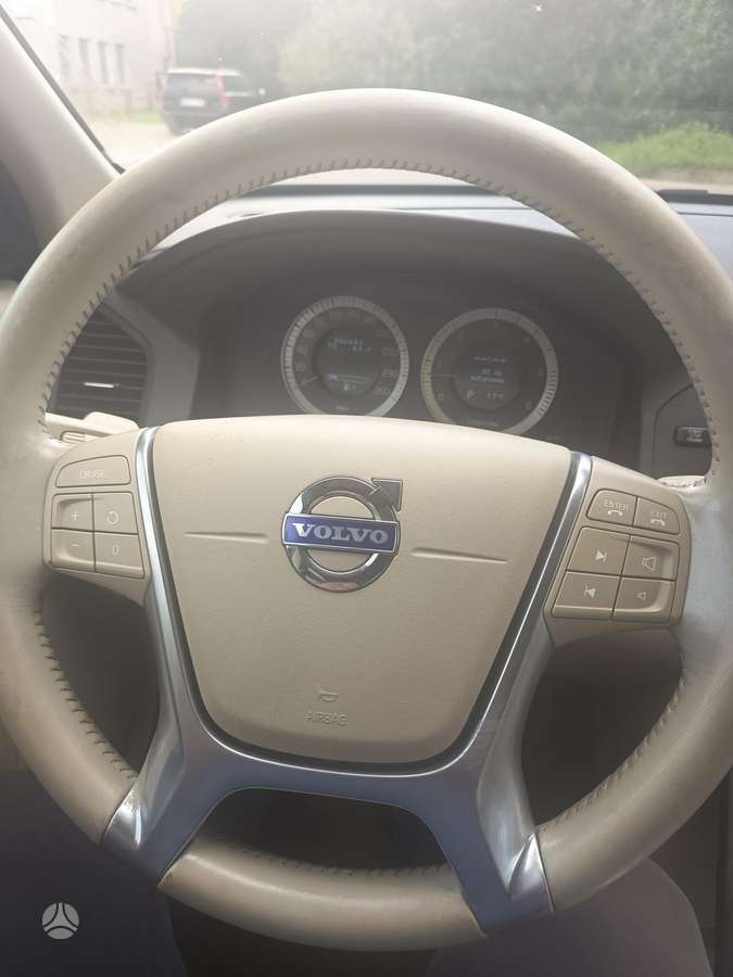 Volvo XC60 - 8