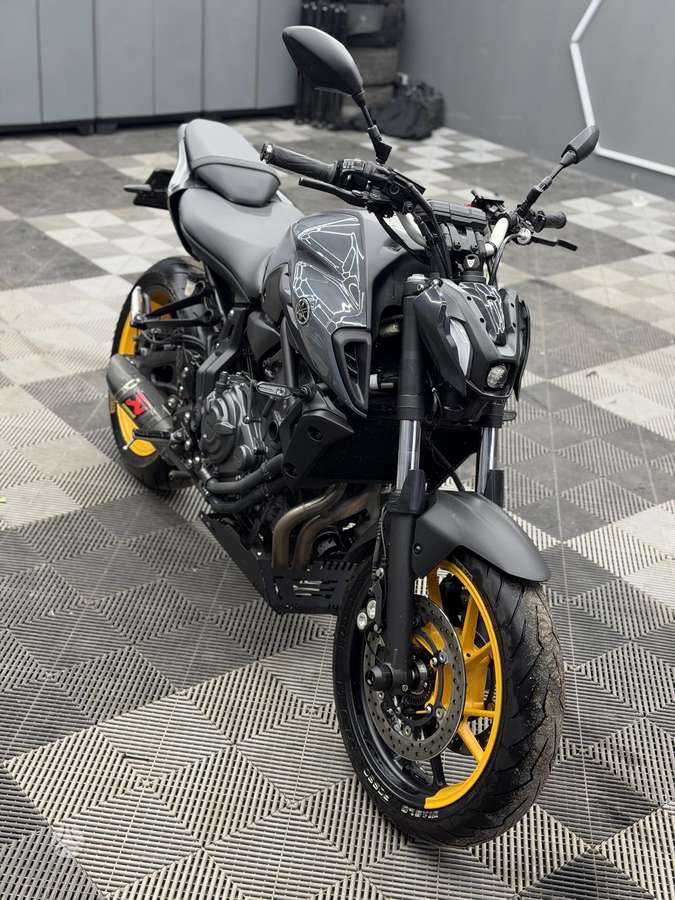 Yamaha MT 07 689cc, street / classic