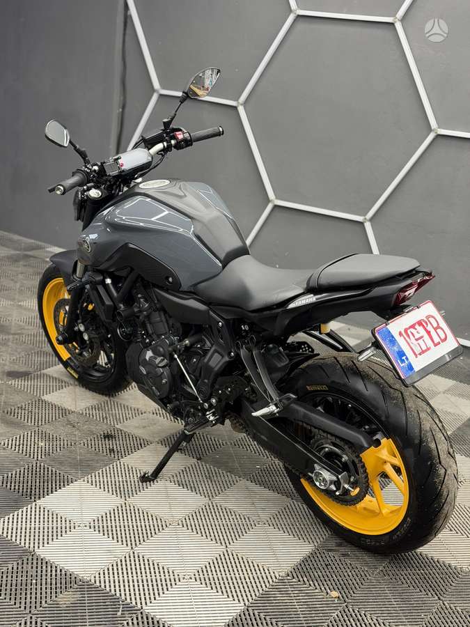 Yamaha MT 07 689cc, street / classic