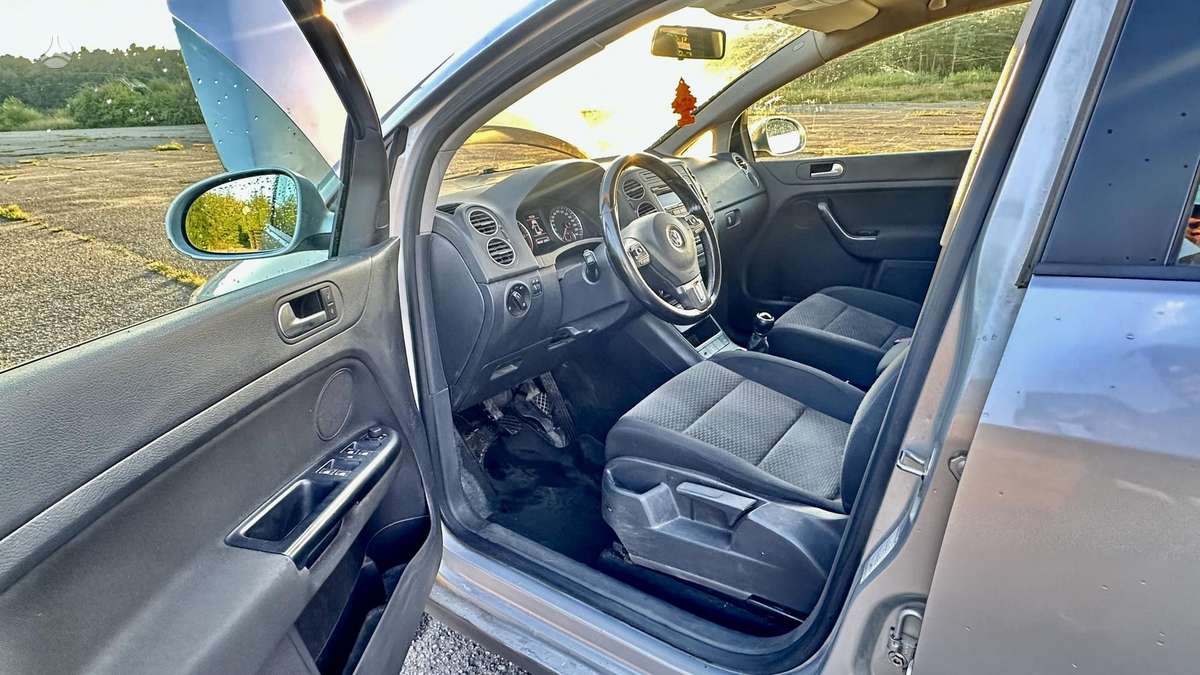 Volkswagen Golf Plus - 12