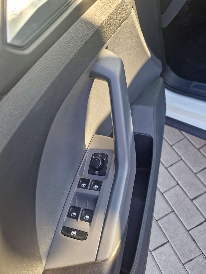 Volkswagen T-Cross - 10