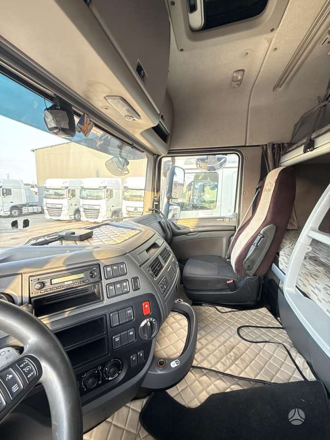 DAF XF 440 FT, double sleeper