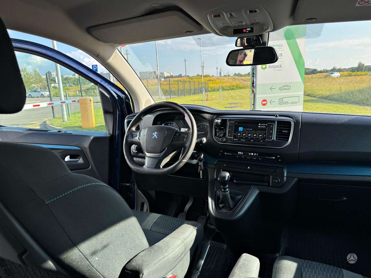 Peugeot Traveller - 6