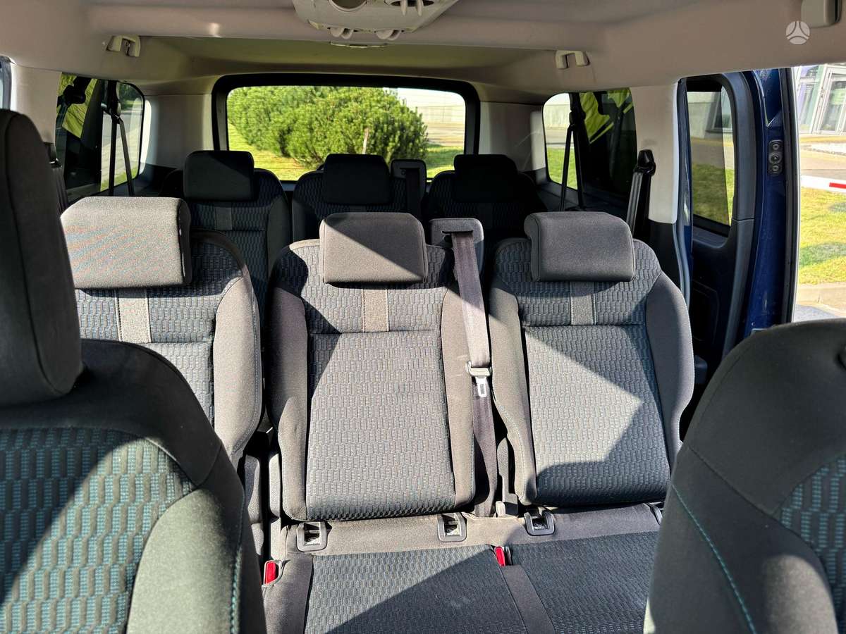 Peugeot Traveller - 8