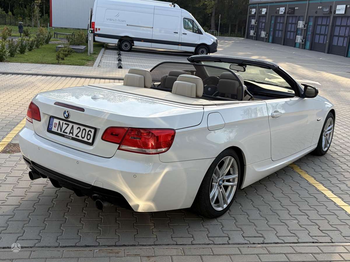 BMW 335, 3.0 l., convertible