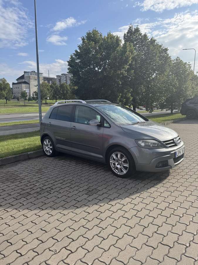 Volkswagen Golf Plus Cross - 1