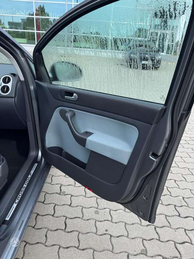 Volkswagen Golf Plus Cross - 9