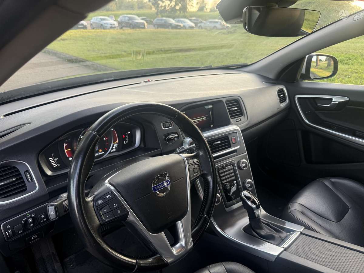 Volvo V60, 2.0 l., Универсал