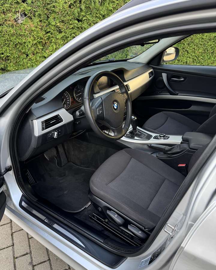BMW 320, 2.0 l., universalas
