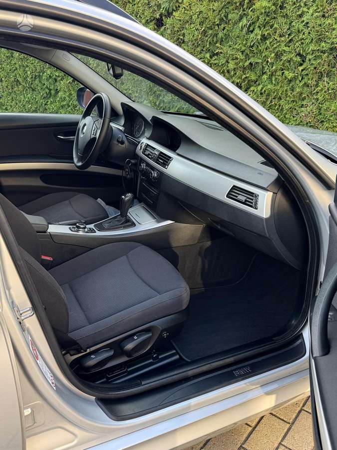 BMW 320, 2.0 l., universalas