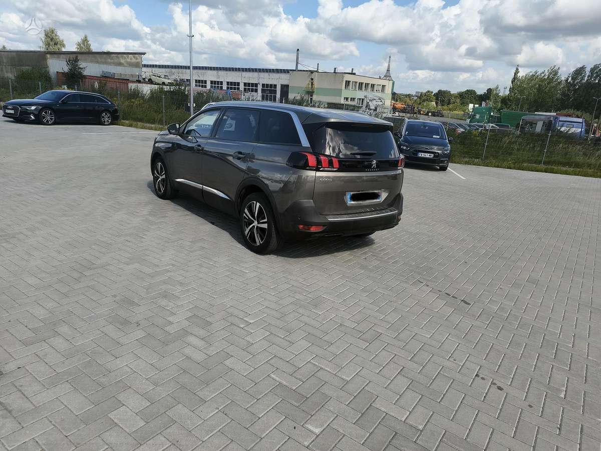 Peugeot 5008 - 3