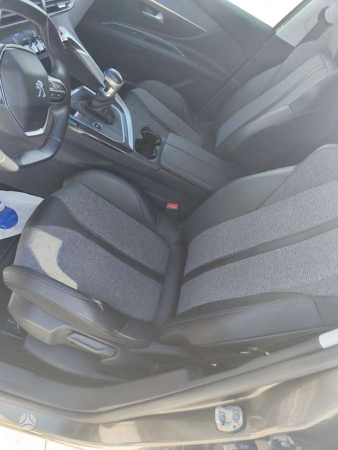 Peugeot 5008 - 6