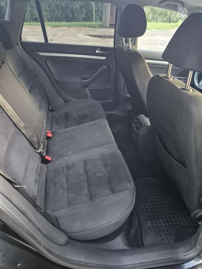 Volkswagen Golf - 5
