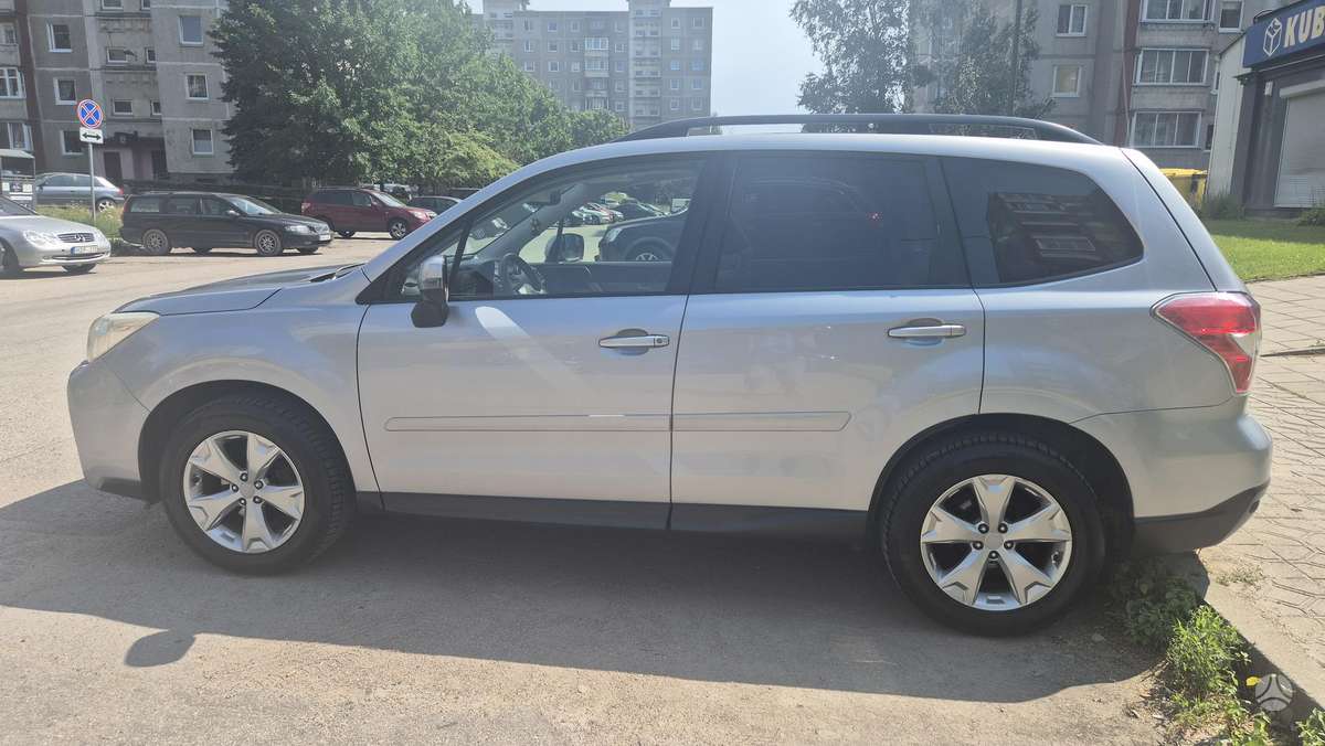 Subaru Forester, 2.5 l., hatchback