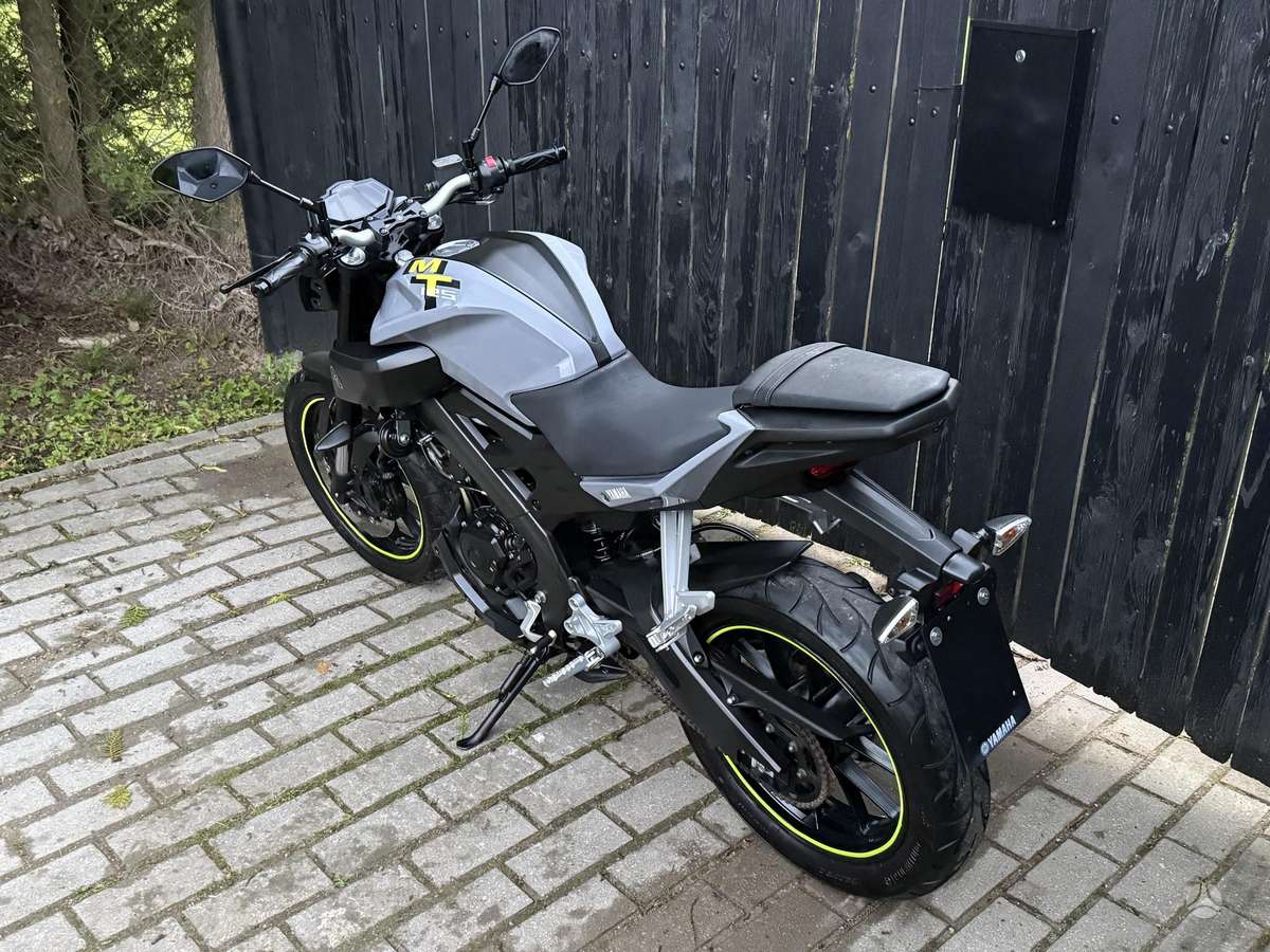Yamaha MT 125 125cc, street / classic