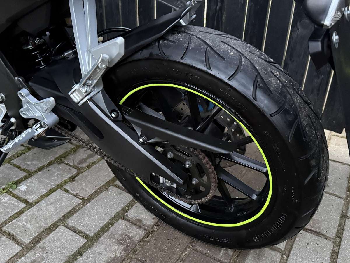 Yamaha MT 125 125cc, street / classic